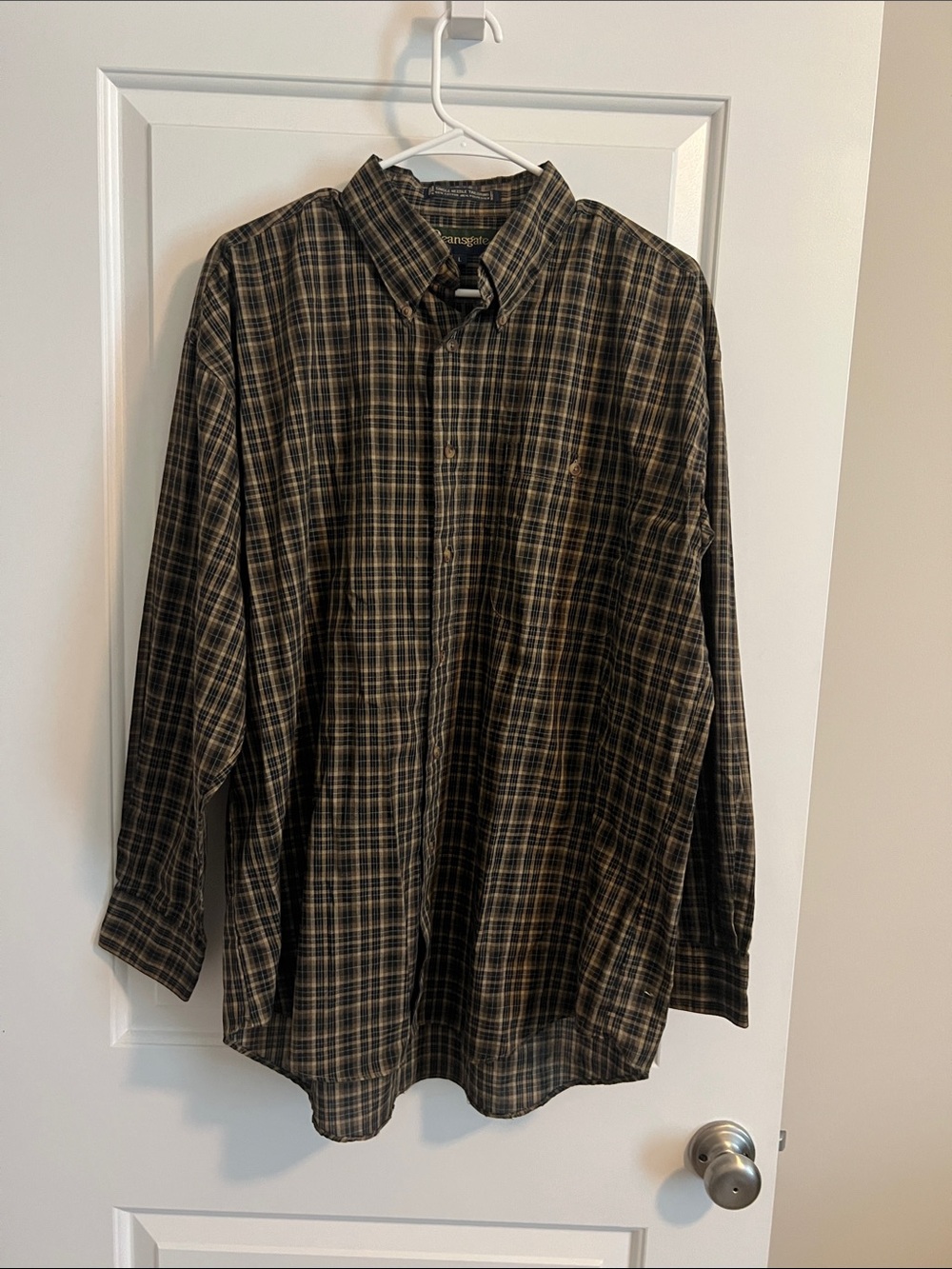 Men's Plaid Long-Sleeve Button-Down Shirt - Black & Brown